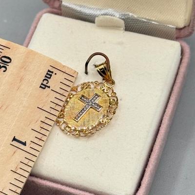 LOT 157: New- 14kt Gold Michael Anthony Cross Pendant (1.3gtw)