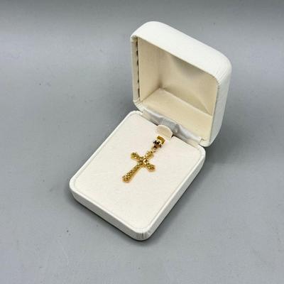 LOT 159: 14kt Gold Cross Pendant (1.0 g)