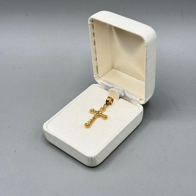 LOT 159: 14kt Gold Cross Pendant (1.0 g)