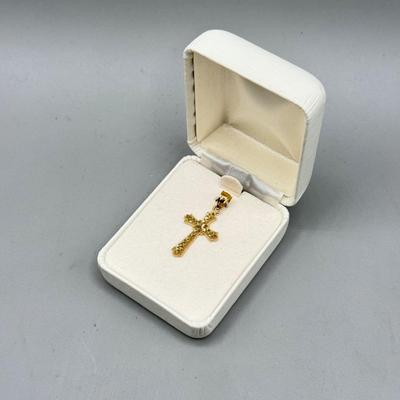 LOT 159: 14kt Gold Cross Pendant (1.0 g)