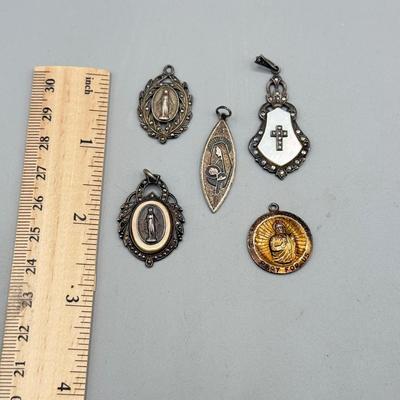 LOT 182: Vintage Sterling Silver Religious Pendants (22.8gtw) featuring Vintage Ottaviani 925 Italian Modernistic Catholic Pendant
