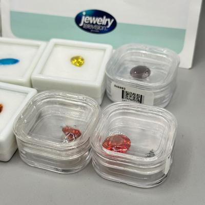 LOT 190: Collection of Loose Gemstones