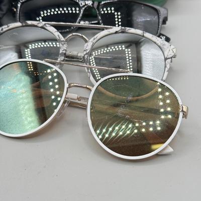 LOT 193: Collection of Sunglasses