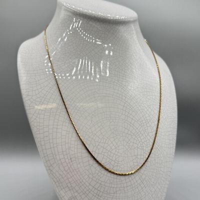 LOT 196: 23” 14kt Gold Chain (5.4g)