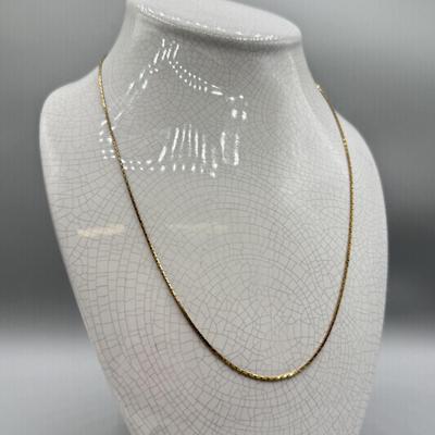 LOT 196: 23” 14kt Gold Chain (5.4g)