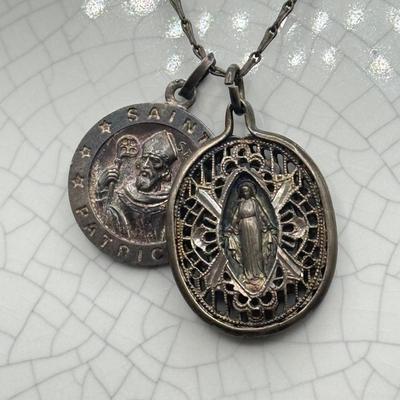 LOT 199; Vintage Sterling Chain w/ Religious Pendants (9.1g)