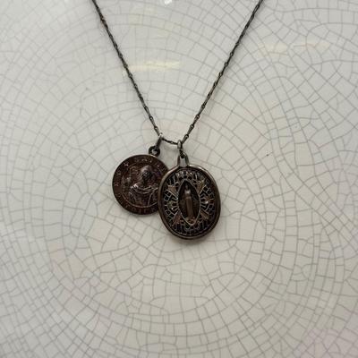 LOT 199; Vintage Sterling Chain w/ Religious Pendants (9.1g)