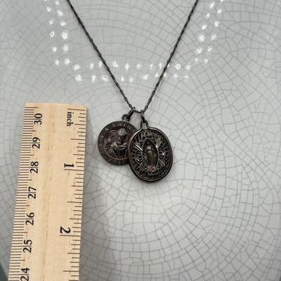 LOT 199; Vintage Sterling Chain w/ Religious Pendants (9.1g)