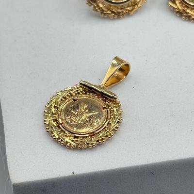 LOT 200: 14kt Gold Coin Clip On Earrings w Matching Pendant (8.3gtw)