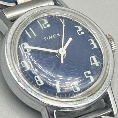 LOT 208: Ladies Watch Collection - Pulsar, Timex and More