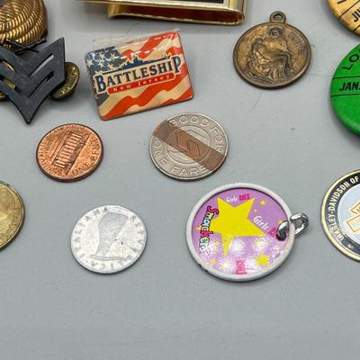 LOT 212: Odds and Ends Lot - Vintage Trinkets and Collectibles