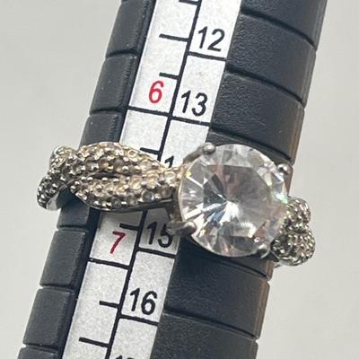 LOT 213: Sterling Silver Jewelry - Earrings and Size 6.5 Ring - 12.3 gtw