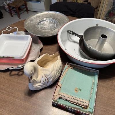 Vintage Kitchen Assortment 379