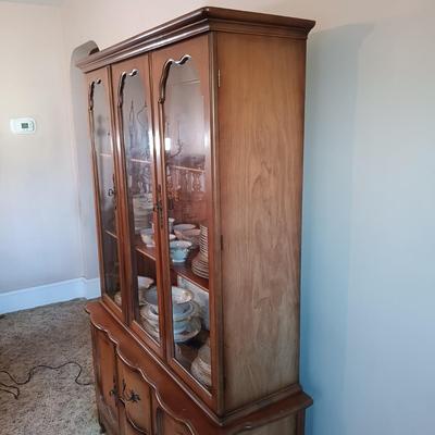 LOT 9: Vintage China Cabinet