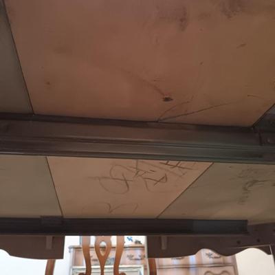 LOT 37: Vintage Dining Room Table with 4 Chairs