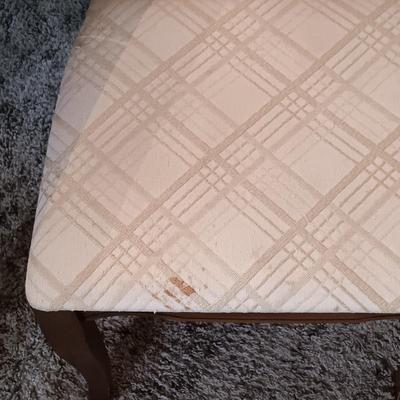 LOT 37: Vintage Dining Room Table with 4 Chairs