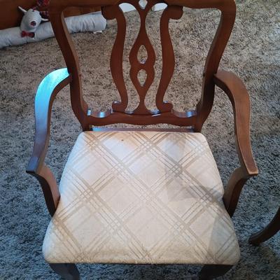 LOT 37: Vintage Dining Room Table with 4 Chairs