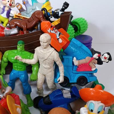 LOT 40: Collection of Vintage Toys and Toy Parts