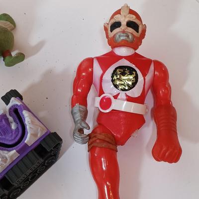 LOT 40: Collection of Vintage Toys and Toy Parts