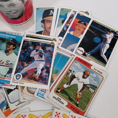 LOT 44: Seven Eleven Baseball Cups and Baseball Trading Cards