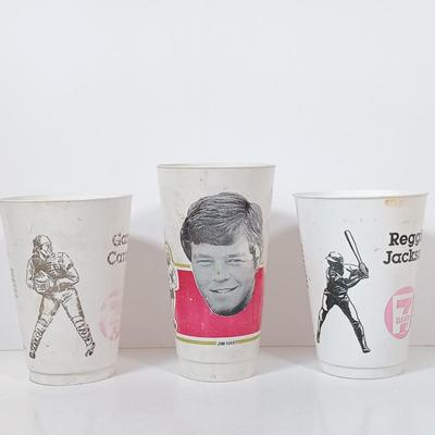 LOT 44: Seven Eleven Baseball Cups and Baseball Trading Cards