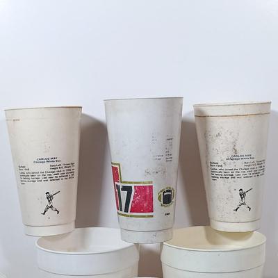 LOT 44: Seven Eleven Baseball Cups and Baseball Trading Cards