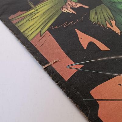 LOT 45: Seven Eleven Amoco 1970s Marvel Comics Cups with Contemporary Spiderman Comics