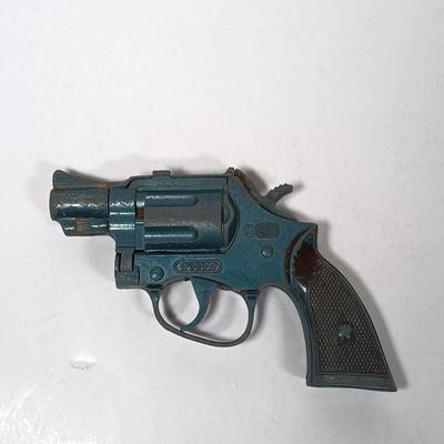 LOT 46: Daisy and Trooper Cap Guns