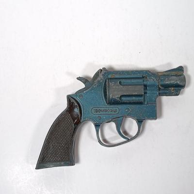 LOT 46: Daisy and Trooper Cap Guns