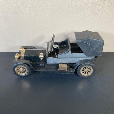 LOT 56: Vintage Toy Cars - Nascoral Rolls Royce, Panhard & Levassor with Original Boxes and Rolls Royce 3288 Battery Operated Radio