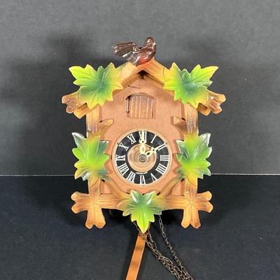 LOT 70: Vintage Wooden Hanging Cuckoo Clock