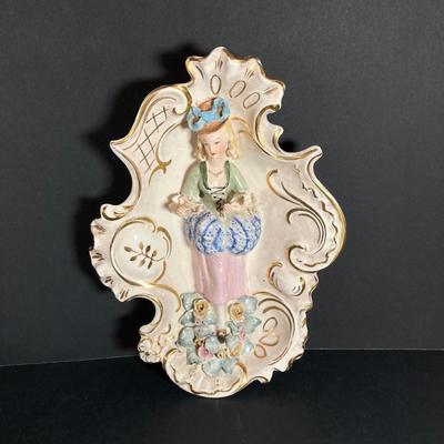 LOT 72: Vintage Porcelain Wall Plaque with Pair of White Ribbed Capodimonte Style Table Lamps