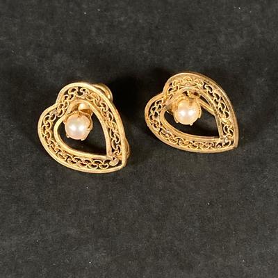 LOT 73: Vintage Jewelry and Accessories - Deltah Gold Plated Pearl Necklace, Cascade Gold Plated Abalone Necklace, Earrings, Wallets,...