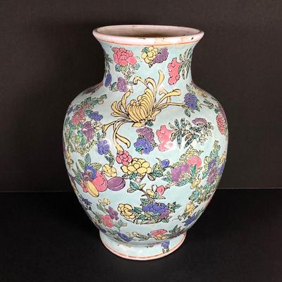 LOT 74: Vintage Hand Painted Famille Rose Asian Vase