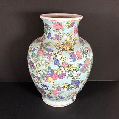 LOT 74: Vintage Hand Painted Famille Rose Asian Vase