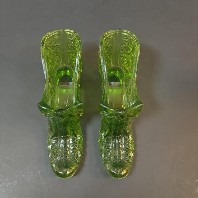 LOT 85: Vintage Boyd Vaseline Glass "Daisey & Button" Bow Slippers, Vintage Hand Painted Trinket Dishes w/Gold Floral...