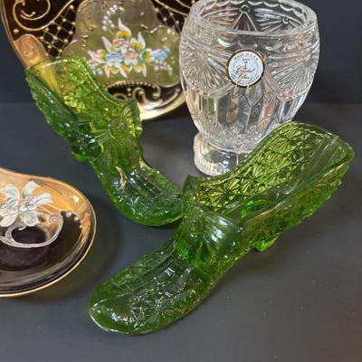 LOT 85: Vintage Boyd Vaseline Glass "Daisey & Button" Bow Slippers, Vintage Hand Painted Trinket Dishes w/Gold Floral...