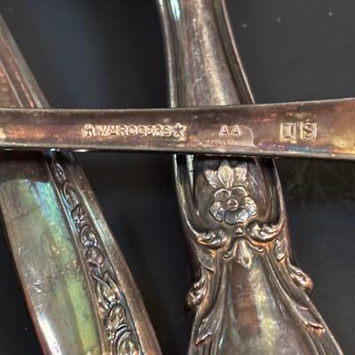 LOT 89: Sterling Silver Handled serving Utensil & Silver Plate Collection Plate Collection