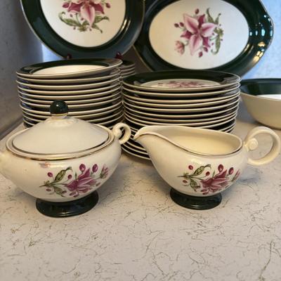 LOT 92: Vintage Taylor Smith and Taylor Appalachian Heirloom China