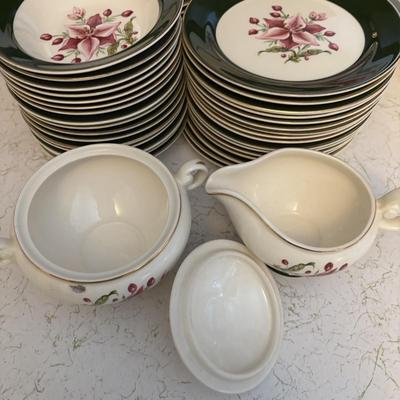 LOT 92: Vintage Taylor Smith and Taylor Appalachian Heirloom China