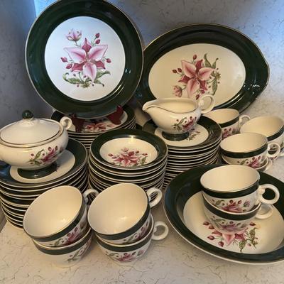 LOT 92: Vintage Taylor Smith and Taylor Appalachian Heirloom China