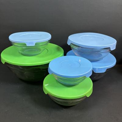 LOT 94: Vintage Kitchen & More: Fire King, Ecko, Pyrex, Buffalo China etc.