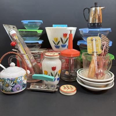 LOT 94: Vintage Kitchen & More: Fire King, Ecko, Pyrex, Buffalo China etc.