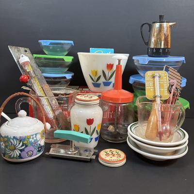LOT 94: Vintage Kitchen & More: Fire King, Ecko, Pyrex, Buffalo China etc.