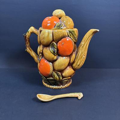 LOT 95: Vintage Indiana Glass "Tree Bark" Glasses, Inarco Fruit Cookie Jar & Creamer, Enamelware Teapot, Pyro-O-Rex,...