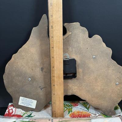 LOT 96: Australia Souvenirs: Copper Faced Clock, Table Linens, Tea Towels, Embossed Wallet, Key Holder