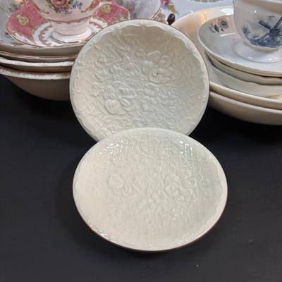 LOT 97: Vintage Teacups & China Collection: Royal Albert, Delft Made in Holland, Depos Limoges, Homer Laughlin, Lenox, Made in...