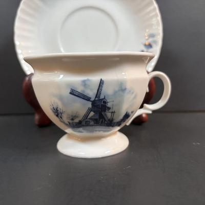 LOT 97: Vintage Teacups & China Collection: Royal Albert, Delft Made in Holland, Depos Limoges, Homer Laughlin, Lenox, Made in...