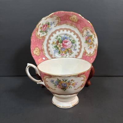 LOT 97: Vintage Teacups & China Collection: Royal Albert, Delft Made in Holland, Depos Limoges, Homer Laughlin, Lenox, Made in...