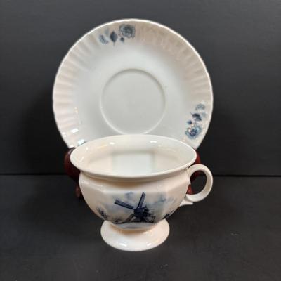 LOT 97: Vintage Teacups & China Collection: Royal Albert, Delft Made in Holland, Depos Limoges, Homer Laughlin, Lenox, Made in...